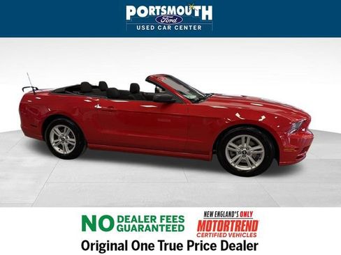 Used 2014 Ford Mustang Convertible image 6