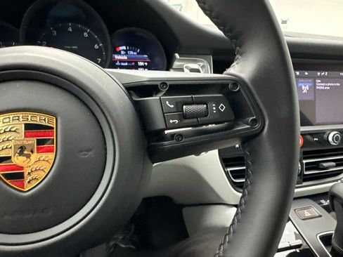 Certified 2026 Porsche Macan AWD/4WD image 13