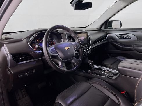 Used 2021 Chevrolet Traverse Premier w/ Redline Edition AWD/4WD image 9