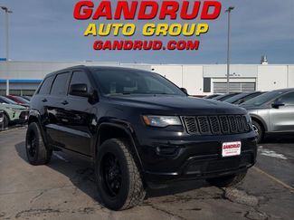 Used 2019 Jeep Grand Cherokee Altitude video 1