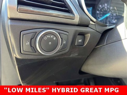 Used 2019 Ford Fusion SEL image 18