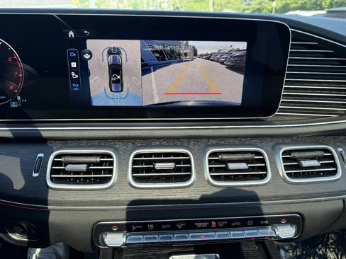 Used 2025 Mercedes-Benz GLS 450 4MATIC image 26