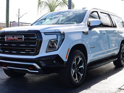 Used 2025 GMC Yukon XL AT4 AWD/4WD image 2