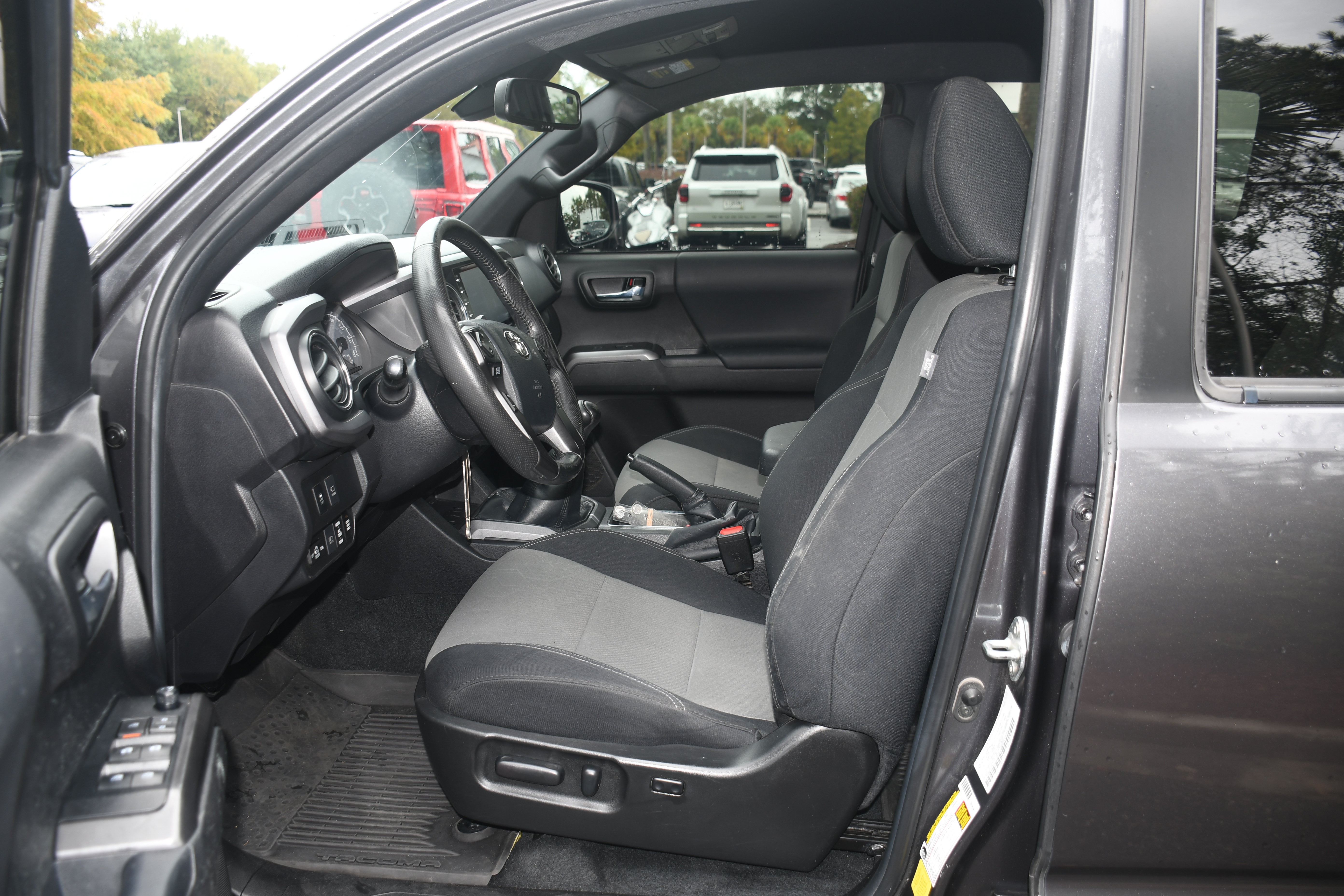 Used 2023 Toyota Tacoma TRD Sport w/ Advanced Technology Package AWD/4WD image 7
