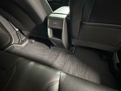 Certified 2024 Chevrolet Trax RS w/ Sunroof Package image 30