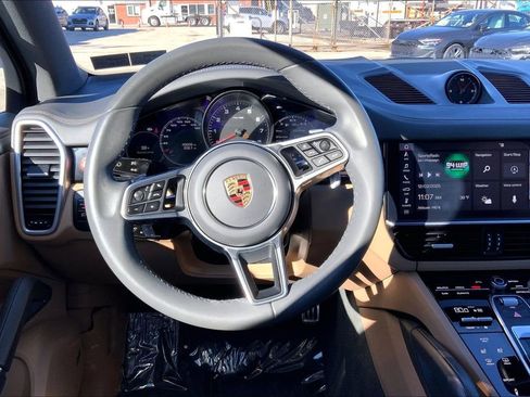 Used 2019 Porsche Cayenne S image 5