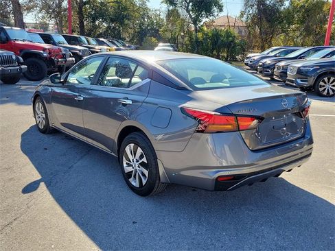 Used 2024 Nissan Altima 2.5 S image 4