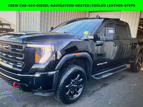 Used 2025 GMC Sierra 2500 AT4 image 1