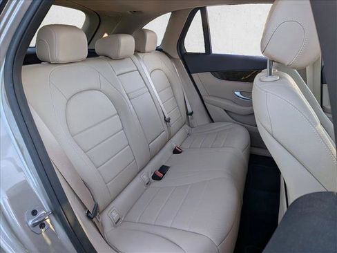 Used 2021 Mercedes-Benz GLC 300 image 18