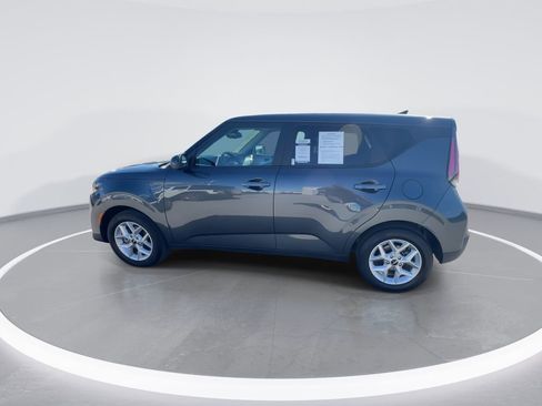 Used 2025 Kia Soul LX w/ LX Technology Package FWD image 5