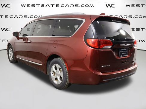 Used 2017 Chrysler Pacifica Touring-L Plus image 42