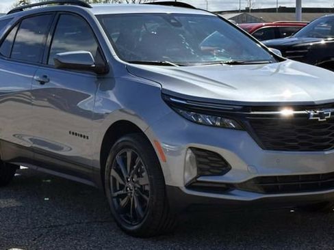 Used 2024 Chevrolet Equinox RS w/ LPO, Floor Liner Package AWD/4WD image 6