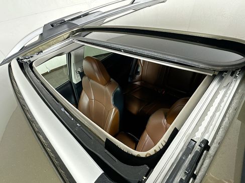 Used 2022 Subaru Outback Touring XT w/ Popular Package #2 image 22