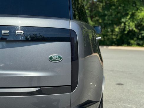 Used 2023 Land Rover Range Rover Long Wheelbase Autobiography AWD/4WD image 24