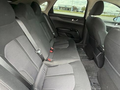 Used 2022 Kia K5 LX FWD image 32