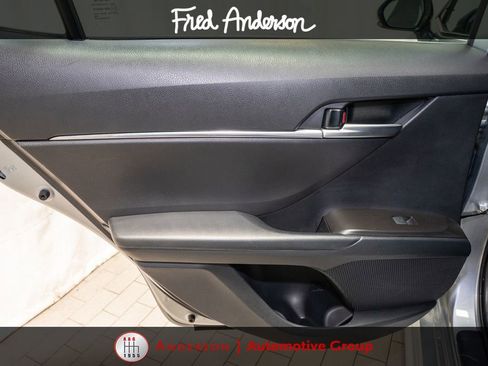 Used 2024 Toyota Camry SE FWD image 8