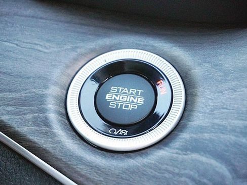 New 2023 Jeep Grand Cherokee L Limited w/ Luxury Tech Group II image 35