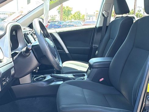 Used 2018 Toyota RAV4 LE w/ Carpet Mat Package FWD image 26