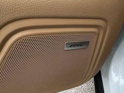 Used 2018 Porsche Macan w/ Premium Package Plus image 15