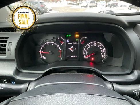 Used 2022 Toyota 4Runner SR5 Premium image 15