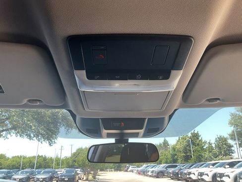 Used 2025 Nissan Rogue SV FWD image 13