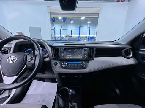 Used 2016 Toyota RAV4 XLE w/ Convenience Package AWD/4WD image 23