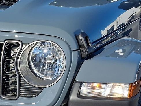 New 2026 Jeep Gladiator Sport image 7