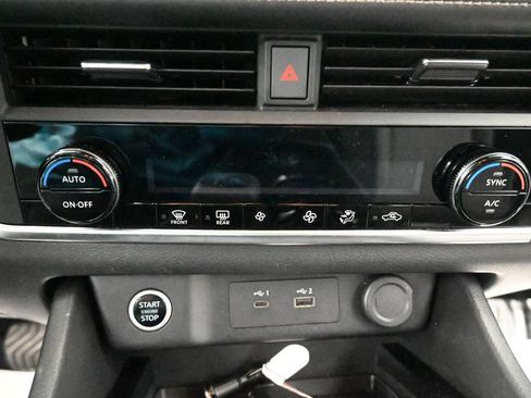 Used 2023 Nissan Rogue SV AWD/4WD image 35
