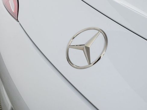 Used 2025 Mercedes-Benz SL 63 AMG 4MATIC image 39