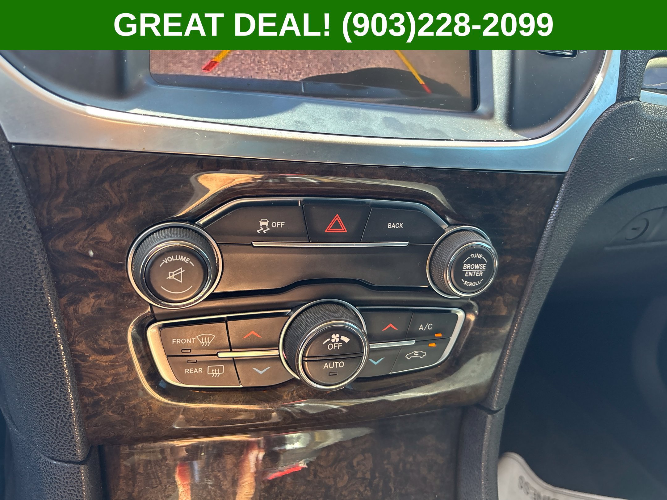 Used 2016 Chrysler 300 C RWD image 30