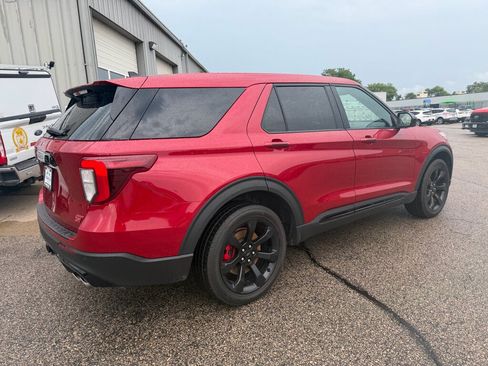 Used 2022 Ford Explorer ST w/ ST Street Pack AWD/4WD image 4