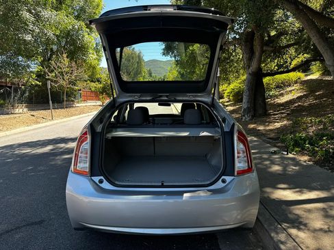 Used 2015 Toyota Prius Three image 4