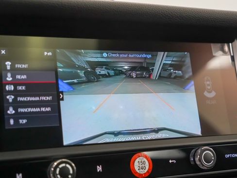 Used 2025 Porsche Macan image 31