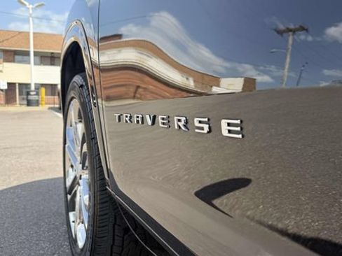 Used 2026 Chevrolet Traverse High Country AWD/4WD image 42