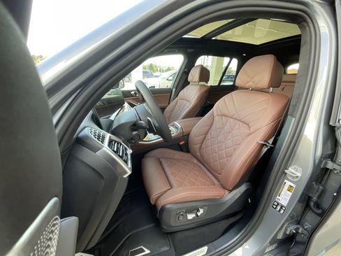 New 2026 BMW X5 M60i image 11