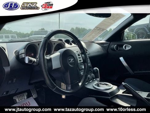 Used 2004 Nissan 350Z Enthusiast w/ Side Airbags Pkg RWD image 11