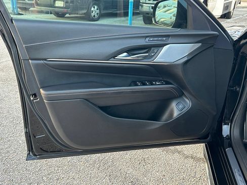 Used 2023 Cadillac CT4 V w/ Technology Package RWD image 35