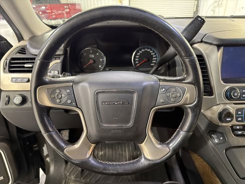 Used 2019 GMC Yukon XL Denali w/ Denali Ultimate Package image 17