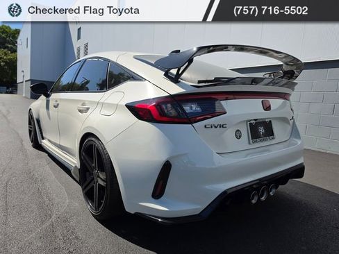 Used 2024 Honda Civic Type R image 5