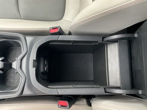 Used 2021 Toyota RAV4 XLE Premium AWD/4WD image 27