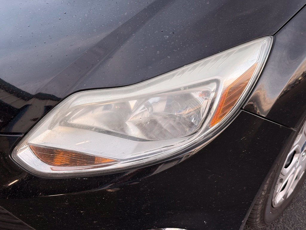 Used 2012 Ford Focus SE w/ SE Winter Pkg FWD image 10