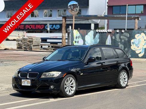 Used 2011 BMW 328i Wagon RWD image 1