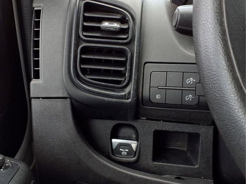 Used 2024 RAM ProMaster 2500 w/ Convenience Group FWD image 13