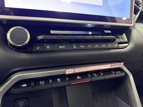 New 2025 Toyota Tundra Platinum image 25