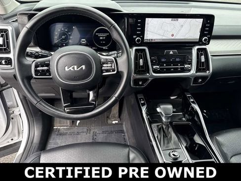 Used 2023 Kia Sorento SX image 18