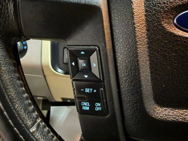 Used 2016 Ford Expedition XLT AWD/4WD image 33