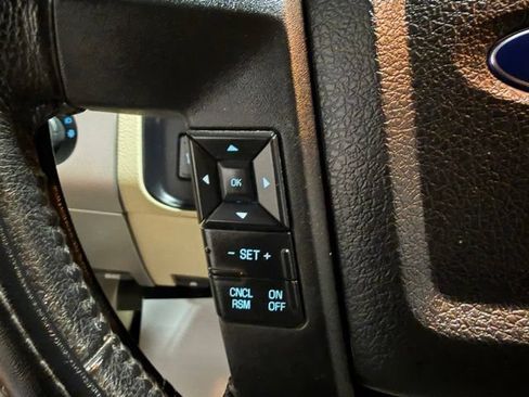 Used 2016 Ford Expedition XLT AWD/4WD image 33