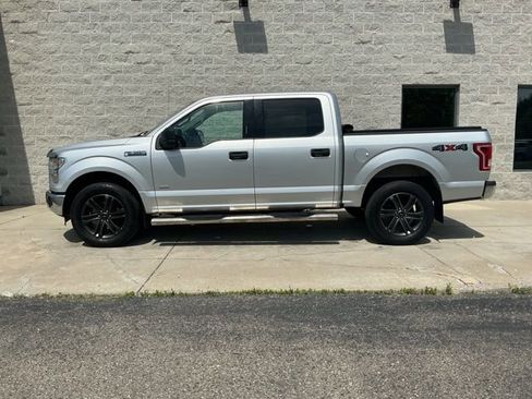 Used 2015 Ford F150 XLT AWD/4WD image 5