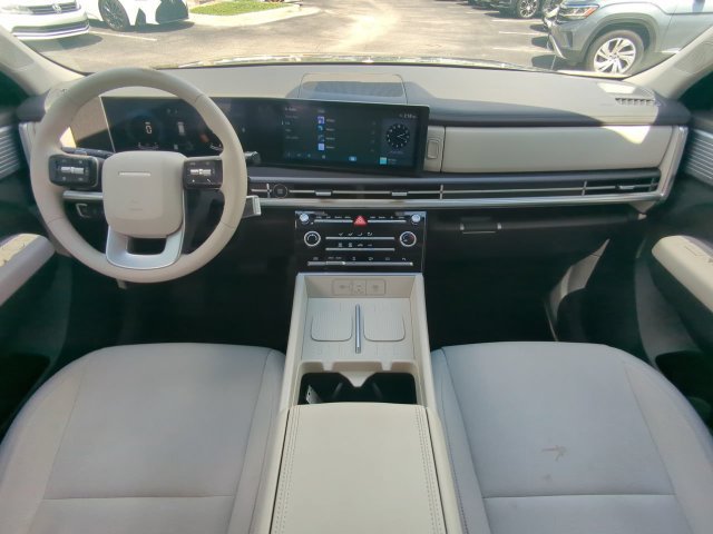 Used 2025 Hyundai Santa Fe SE FWD image 18