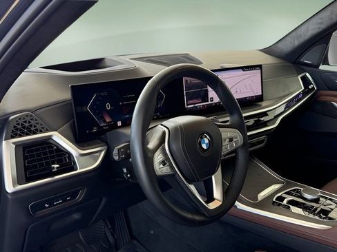 Used 2024 BMW X7 xDrive40i w/ Premium Package AWD/4WD image 18